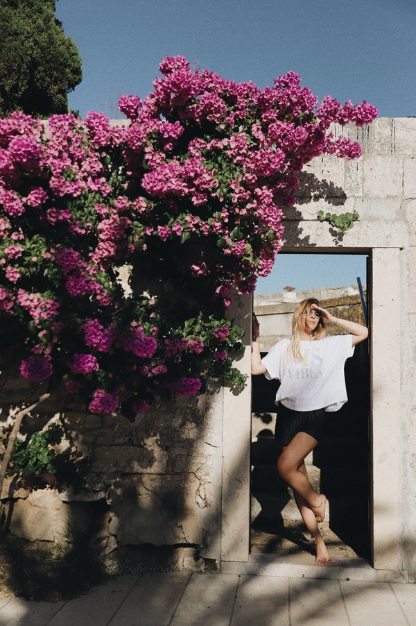 Majica crop Vis vibes pastelna (3)